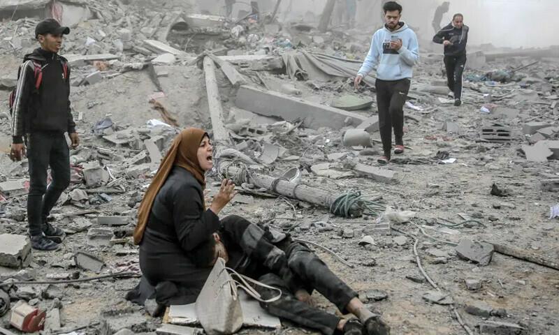 غزہ: خوراک کی تلاش میں نکلے فلسطینیوں پر اسرائیلی جارحیت ، 59 شہید