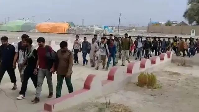 ایران سے مزید 350 پاکستان زائرین اور طلبہ تفتان پہنچ گئے