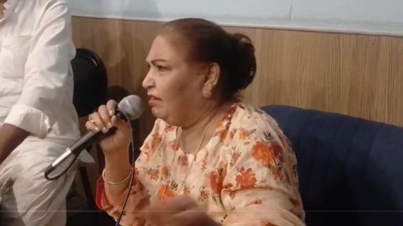 فلم ’ویلکم ٹو پنجاب‘ میں گلوکارہ عذرا جہاں کی گائی’’ دھمال‘‘ کی دھوم 