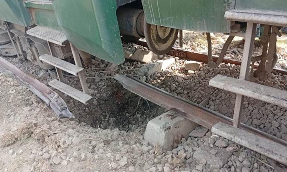Explosion on Peshawar-Quetta Jaffar Express track