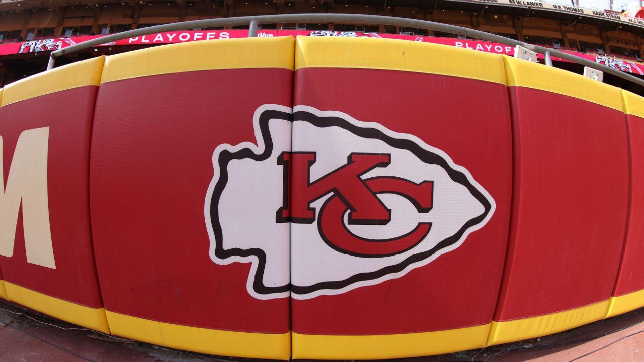 Ex-player sues Chiefs, cites racial discrimination