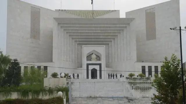 مخصوص نشستوں کا معاملہ : کیا سپریم کورٹ کو بے پناہ اختیارات حاصل ہیں ؟ : جج آئینی بینچ