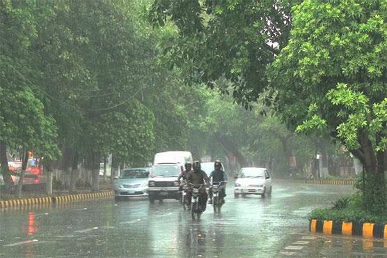 ملک کے بیشتر علاقوں میں وقفے وقفے سے بارش اور برفباری کا سلسلہ جاری