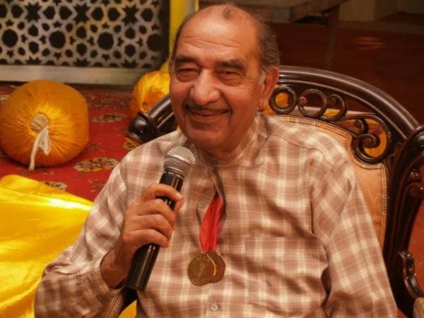 نامورپاکستانی نغمہ نگارخواجہ پرویز کو مداحوں سے بچھڑے14برس بیت گئے