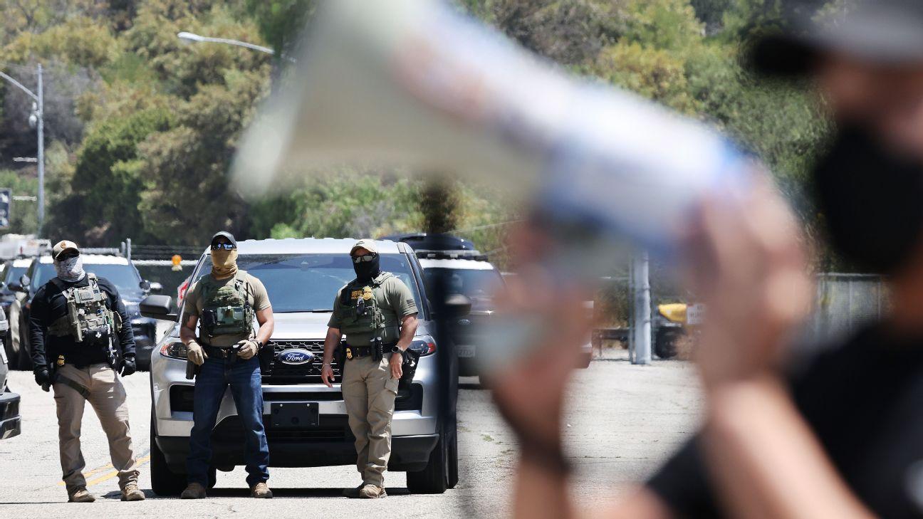 Dodgers turn away ICE agents from parking lot