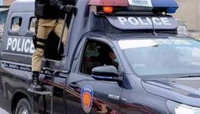 گھوٹکی: پولیس کے روکنے پر موٹر سائیکل سواروں کی اہلکاروں پر فائرنگ