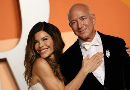 Jeff Bezos, Lauren Sanchez arrive in Venice for multi-million euro wedding