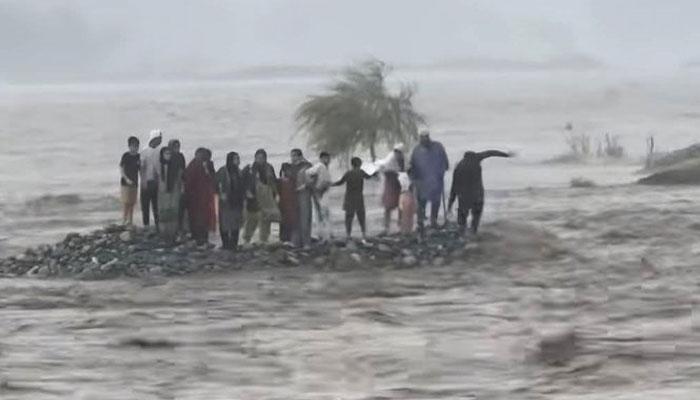 سیاحوں کے ڈوبنے کا واقعہ: ناقص کارکردگی پر متعدد افسران کو معطل