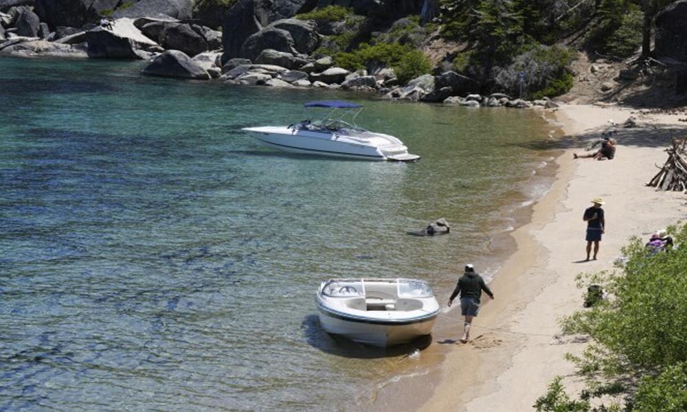 8 killed as boat of birthday celebrators capsizes in lake