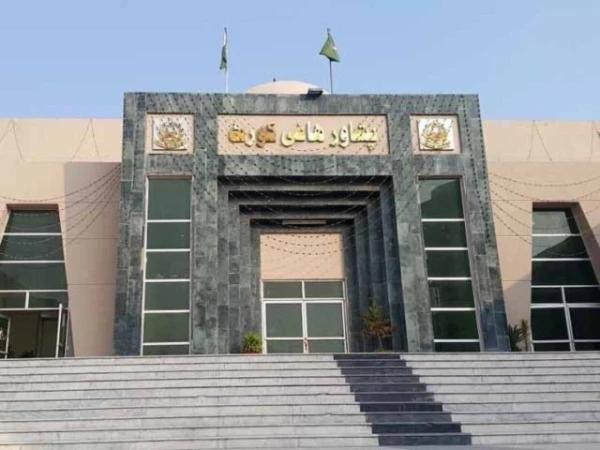 پشاور ہائیکورٹ نے کے پی اسمبلی کی مخصوص نشستوں پر منتخب ممبران کو حلف لینے سے روک دیا