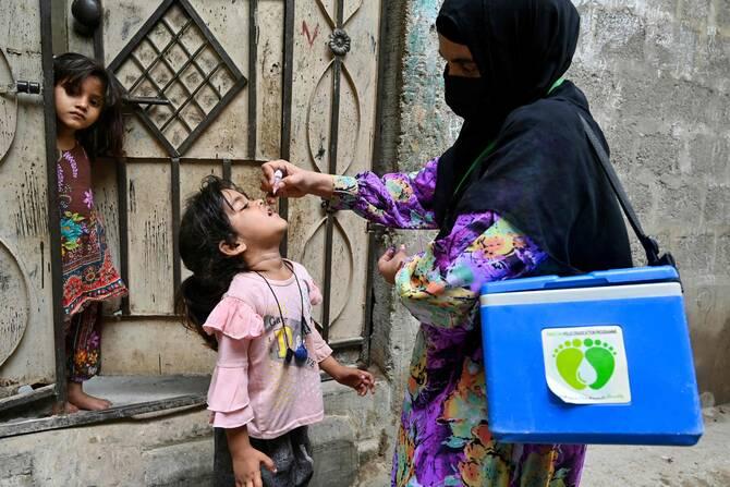 Polio campaign extended to age 15 amid new cases in older children
