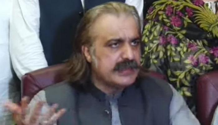 سازش کے بغیر حکومت نہیں گرائی جا سکتی، گر گئی تو سیاست چھوڑ دوں گا"  وزیرِاعلیٰ خیبرپختونخوا