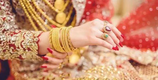 Gold prices drop again in local market after brief pause
