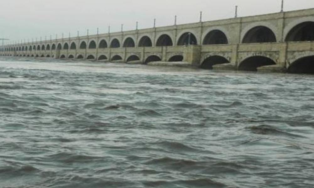 Flooding at Taunsa, Guddu and Sukkur Barrages in Indus River