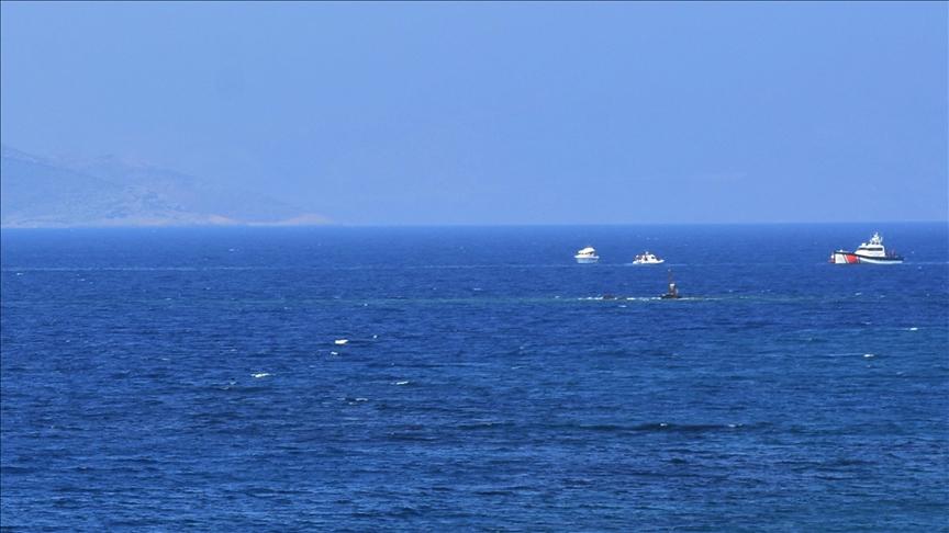 Rescue underway after boat capsizes in Indonesia