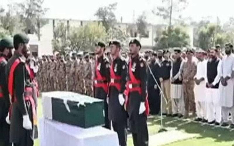 بلوچستان میں دہشتگردوں سےمقابلے کے دوران شہید ہونیوالے میجر رب نواز کی نماز جنازہ ادا