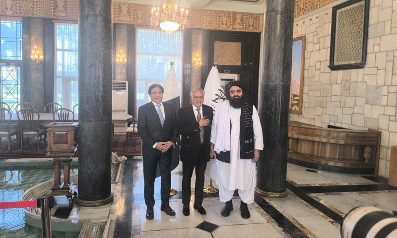 اسحاق ڈار کی افغان وزیر خارجہ سے ملاقات،دوطرفہ تعلقات کو برقرار رکھنے پر اتفاق
