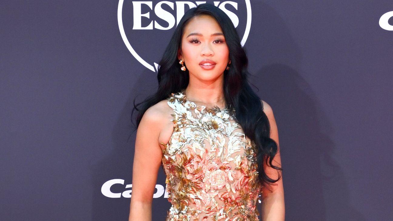 Suni Lee, Shai Gilgeous-Alexander among best dressed on ESPYS red carpet