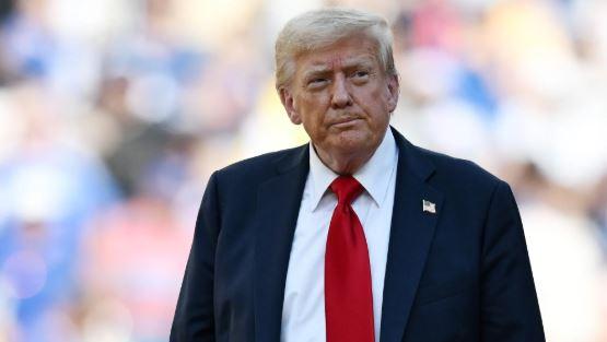 White House confirms Trump showing signs of vascular weakness
