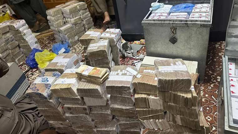کوہستان میگا کرپش سکینڈل: نیب نے ڈسٹرکٹ اکاؤنٹ آفیسر سمیت 8 مرکزی ملزمان گرفتارکو کرلیا