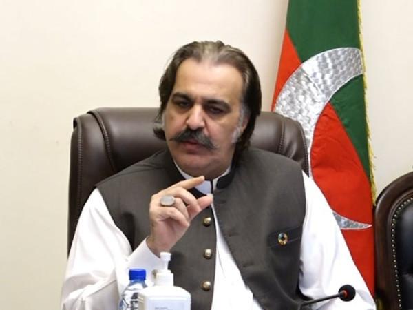 پشاور:وزیراعلیٰ اور اسپیکر کا مخصوص نشستوں پر اراکین کی حلف برداری چیلنج کرنے کا اعلان