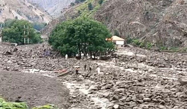 Three tourists dead, four injured, 15 missing after flash floods in Babusar, Diamer