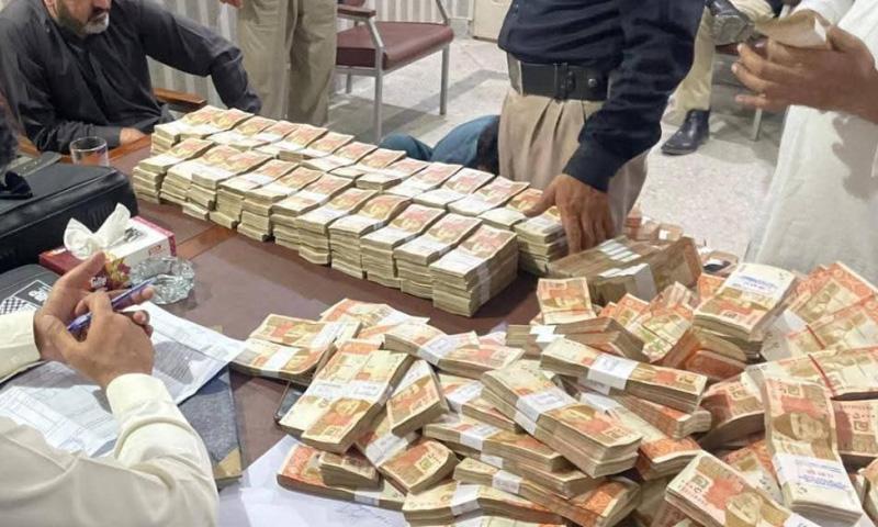 کوہستان کرپشن اسکینڈل کیس:گرفتار ٹھیکیدار 7 روزہ جسمانی ریمانڈ پر نیب کے حوالے