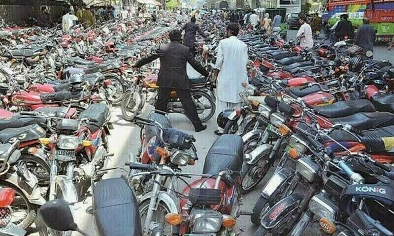 سندھ حکومت کاکراچی کی سڑکوں پر پارکنگ فیس مکمل ختم کرنے کا فیصلہ