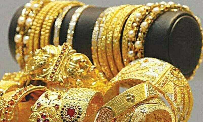 سونے کی قیمتوں میں مسلسل تیسرے روز کمی، فی تولہ3 لاکھ 56 ہزار 400 روپے پر آ گیا