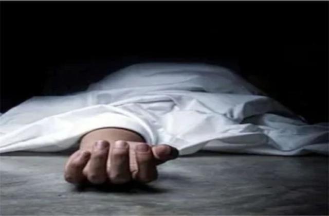 Man killed by sister over HIV-positive report