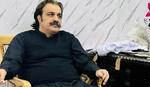 Court issues arrest warrants for 50 PTI leaders including Alvi, Gandapur