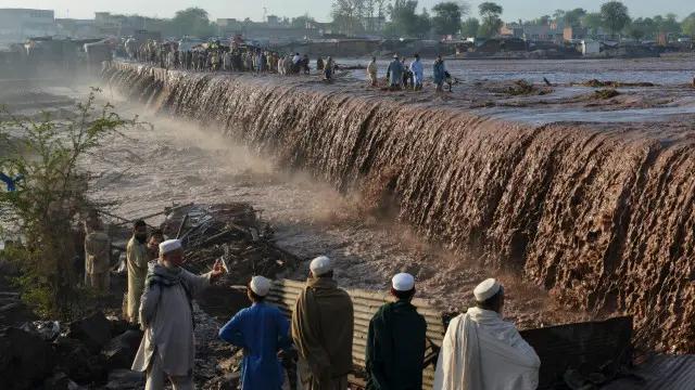 موسمیاتی تبدیلی پاکستان کے لیے بڑا چیلنج: بارشوں کے پیٹرن میں نمایاں تبدیلیاں اور اثرات