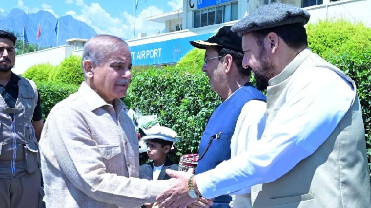 وزیر اعظم کا گلگت بلتستان کا دورہ ، موسمیاتی تبدیلی کے چیلینجز پر فوری اقدامات کی ہدایت 