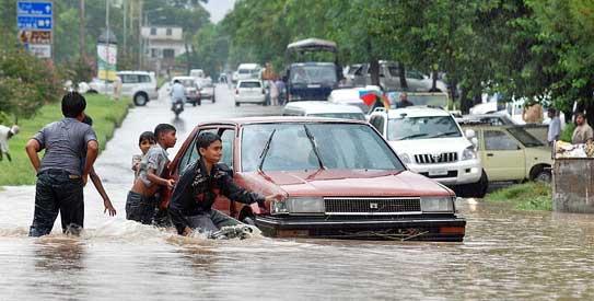 Heavy rains cause urban flooding in Islamabad