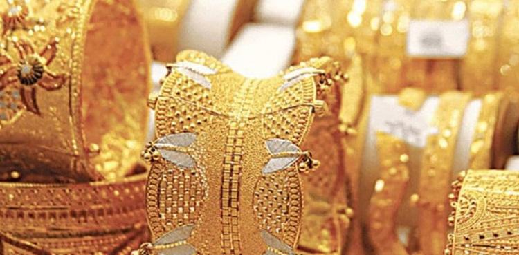 Gold prices surge in Pakistan