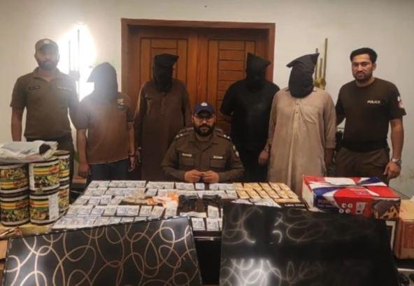 Four-member gang arrested for looting via online taxi app in Lahore