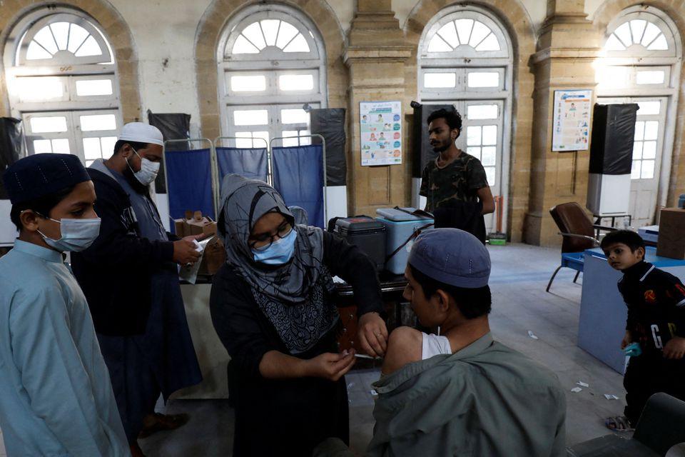 Pakistan records highest daily COVID cases since June 2020