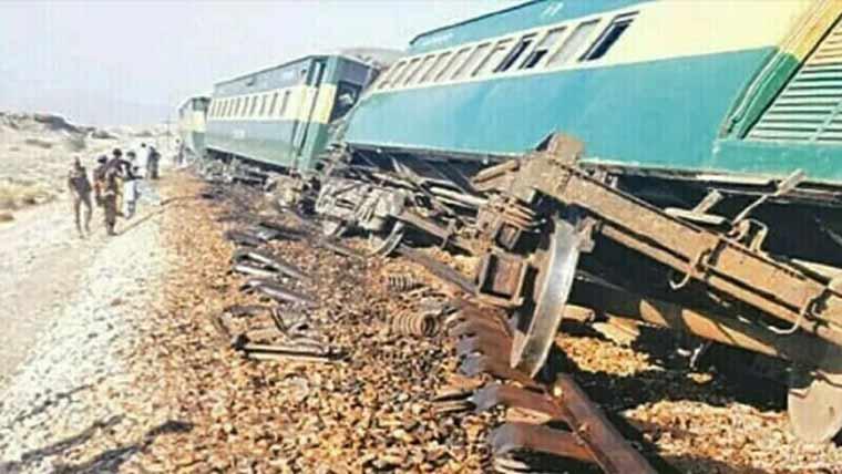 خیرپور اور لودھراں میں ٹرین حادثات: دو بچے جاں بحق، ایک مسافر ہلاک، درجنوں زخمی