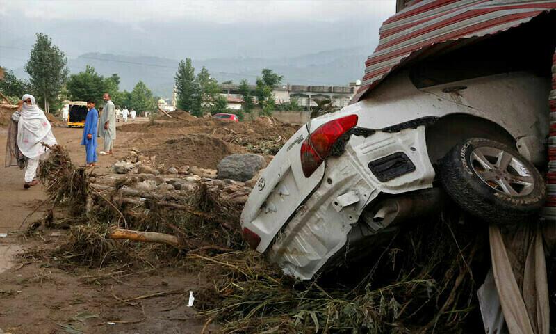 PM pledges full support for KP flood victims, announces cabinet’s one-month salary