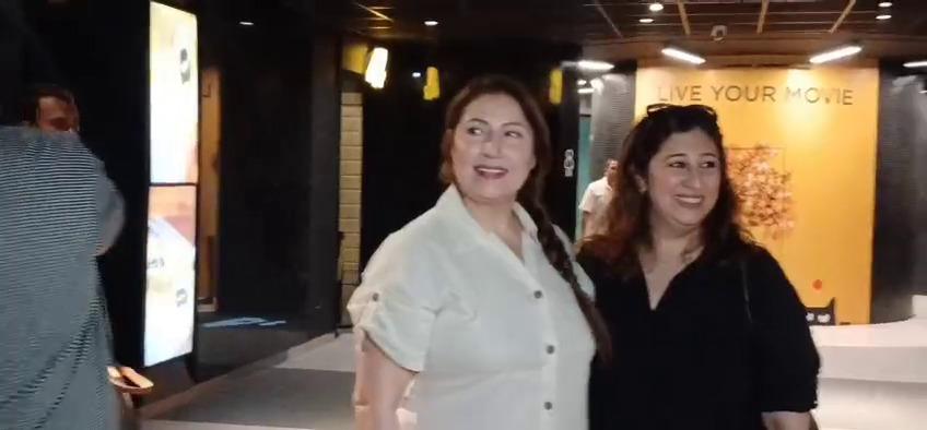 ہدایتکار سید نور اور  اداکارہ صائمہ نور فلم " ویلکم ٹو پنجاب" دیکھنے سینما پہنچ گئے