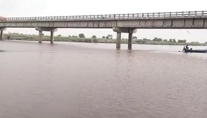 بھارت کے  دریائے ستلج میں پانی چھوڑے جانے کے بعد  پنجاب میں سیلابی صورتحال