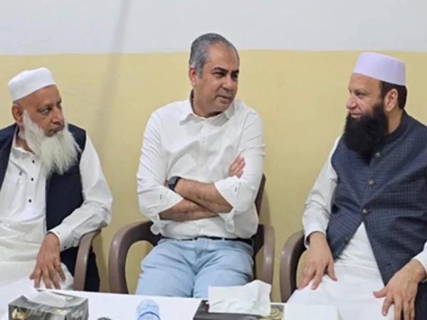  وزیر داخلہ محسن نقوی کا تبلیغی مرکز کا دورہ ، ملکیوں کے ویزہ مسائل حل کروانے کی یقین دہانی