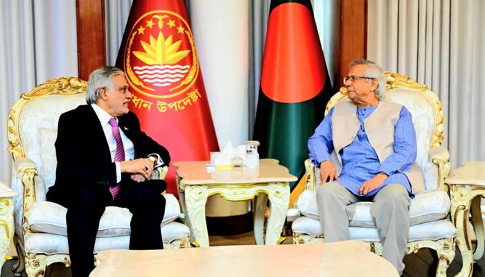 وزیر خارجہ اسحاق ڈارکی بنگلادیش کے چیف ایڈوائزر محمد یونس سےملاقات،شاندار میزبانی پر اظہار تشکر