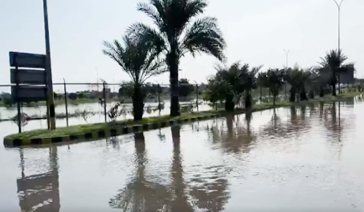 سیالکوٹ انٹرنیشنل ایئرپورٹ پر  سیلاب کے پیش نظر  فلائٹ آپریشن معطل