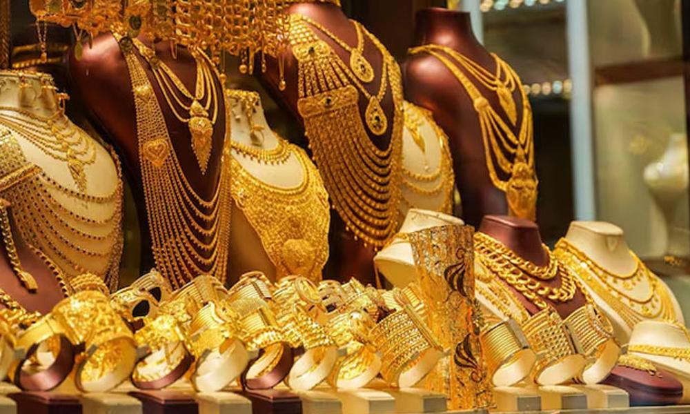 Gold prices skyrocket in Pakistan