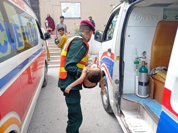 راولپنڈی: گاڑی میں دم گھٹنے کے باعث دو بچے جاں بحق ہوگئے