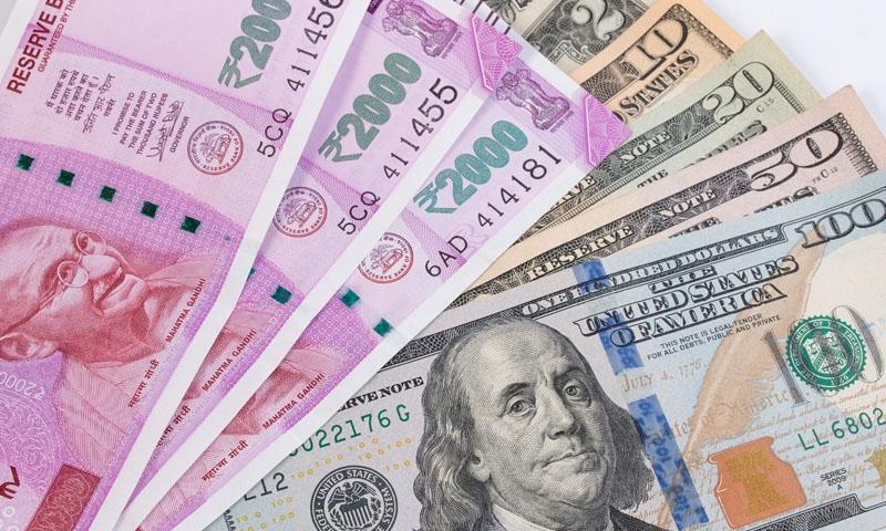 امریکی ٹیرف کے بعد بھارتی روپیہ ڈالر کے مقابلے میں تاریخی کم ترین سطح پر پہنچ گیا