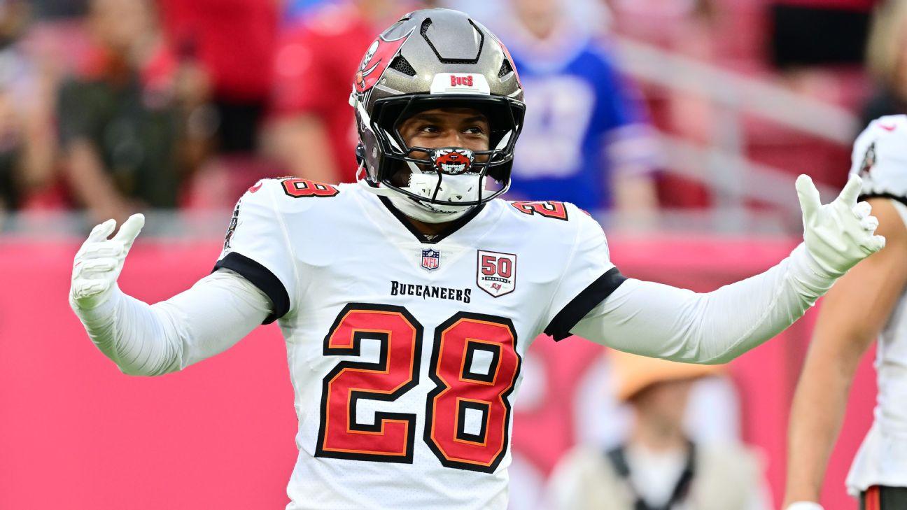 Sanders waived by Bucs one day after ejection