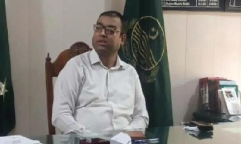 اسسٹنٹ کمشنر پتوکی  فلڈ ریلیف آپریشن کے دوران دل کا دورہ پڑنے سے انتقال کرگئے