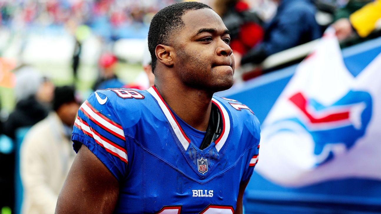Source: WR Cooper tells Raiders he's retiring